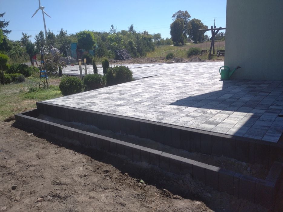 Układanie kostki brukowej