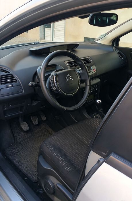 CITROËN C4 1.6 HDi Dynamic — photo 5
