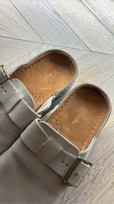 Klapki clarks skora