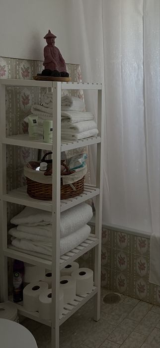 Estante branca IKEA