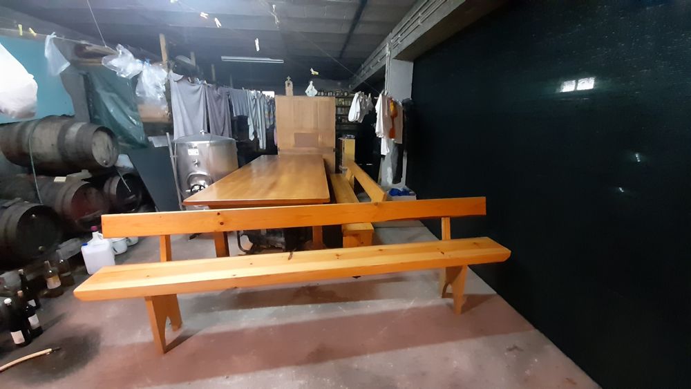 Mesa / Bancos (conjunto)