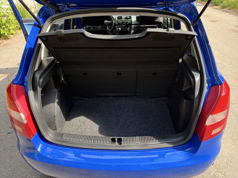 Skoda Fabia 2 1.4 официальная  обмен на универсал/ минивен