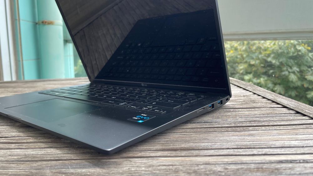 Portátil LG Gram 14Z90P (14” / Intel i5-1135G7 / 8GB RAM / 512GB SSD)