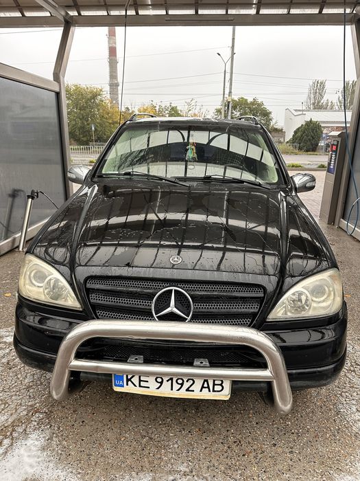Свій  автомобіль Mercedes-Benz M-Клас, двигун 3.2!