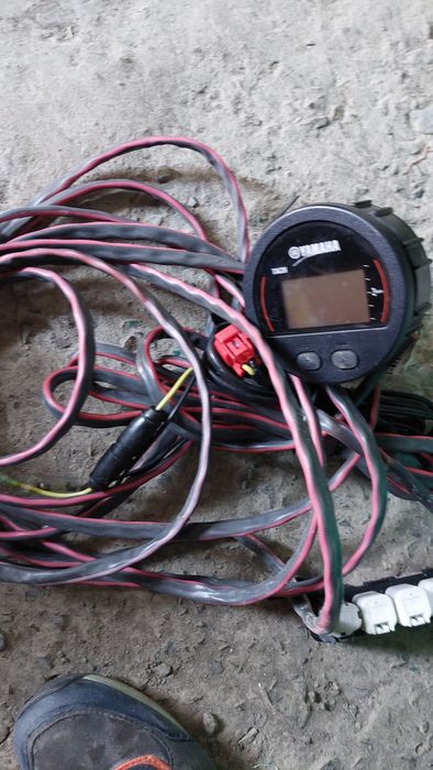 Vendo caixa de comandos e manómetro yamaha