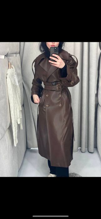 Жіночий коричневтий тренч з еко шкіри від українського  бренду Gepur