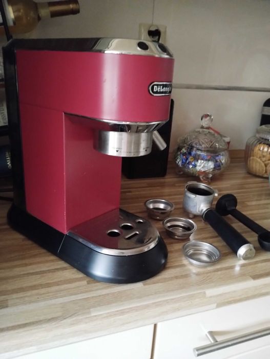 Ekspres kolbowy DeLonghi