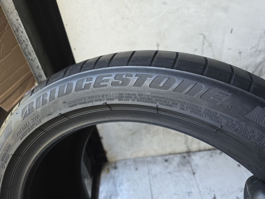 Sprzedam 2 opony 255/40 18" Bridgestone letnie 85% 2022r Runflat