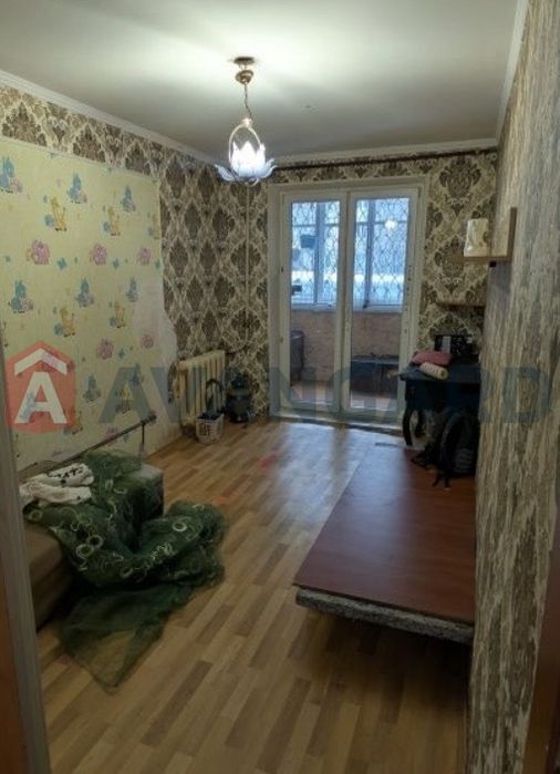 Продам 2 кімнатну квартиру на ж.м.Червоний Камінь   54 м2