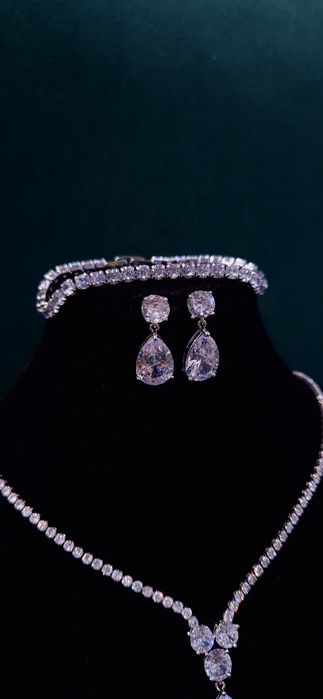 Komplet biżuterii ślubnej balowej