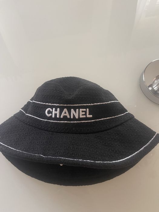 Kapelusz Chanel od ręki