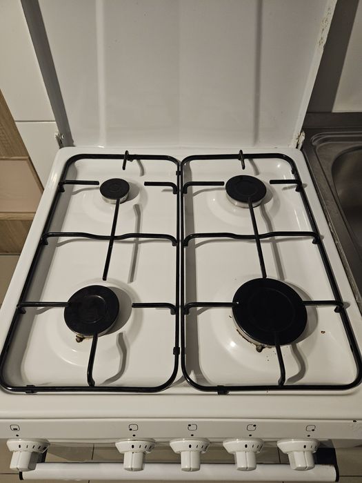 Kuchenka gazowa z piekarnikiem Ravanson