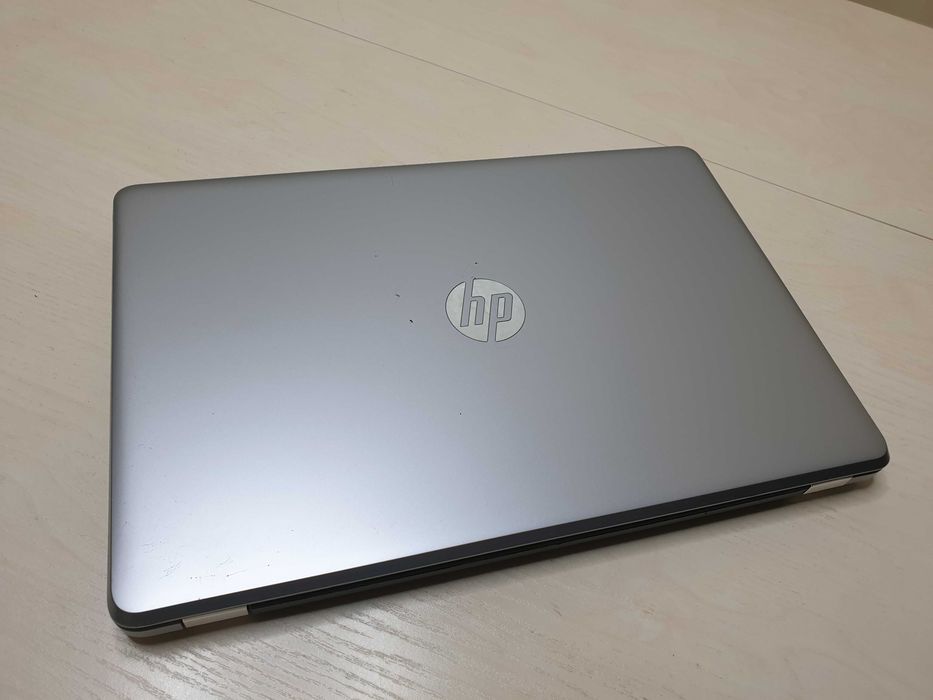 Потужний ноутбук HP /Intel Core i3-7020U/Full HD/SSD 256 GB