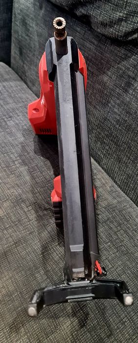 Цвяхозабивач [по бетону] Hilti BX 3