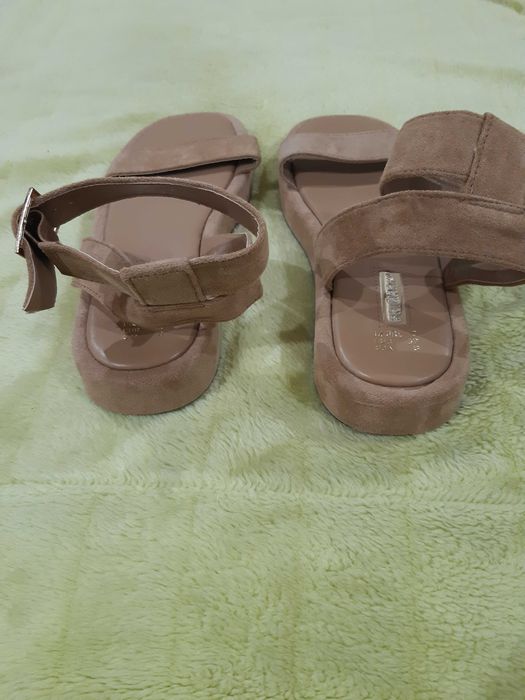 Sandálias beges Primark