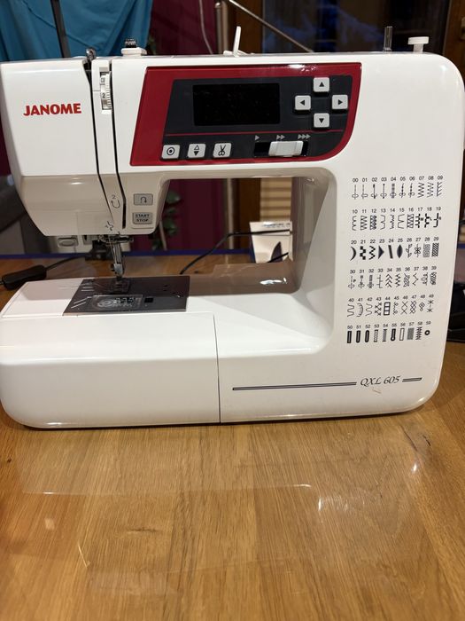 Janome qxl 605 komputerowa maszyna stan b.db