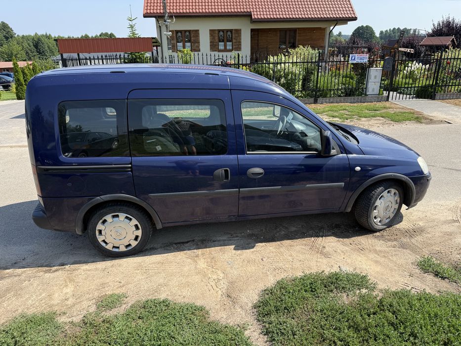 Opel Combo 1.7 Diesel 2010 Rok