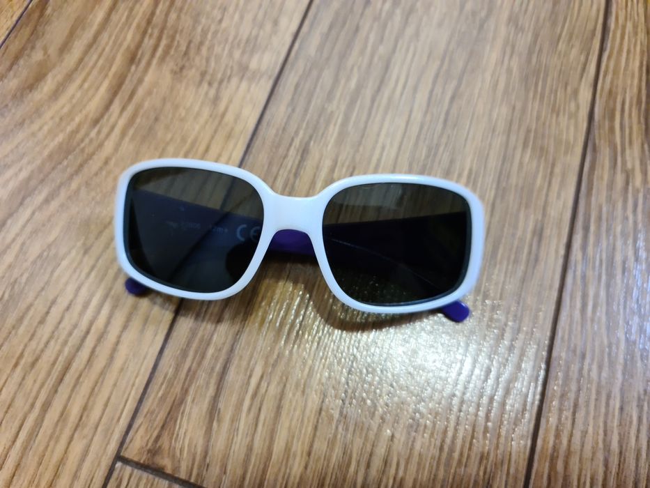 Дитячі сонцезахисні окуляри. Chicco