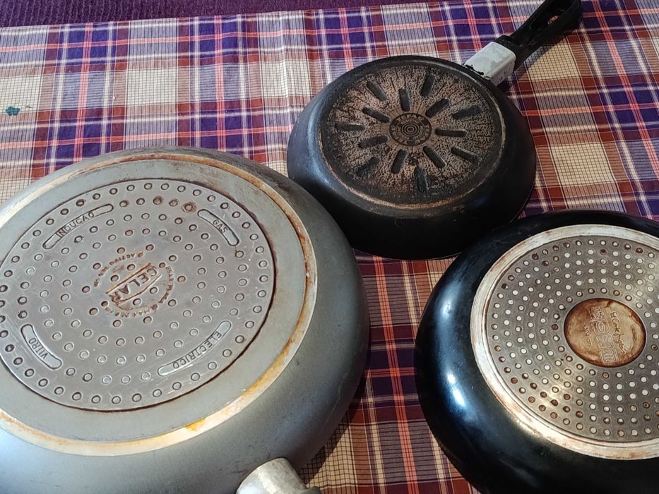 Conjunto frigideiras usadas em bom estado diversos tamanhos