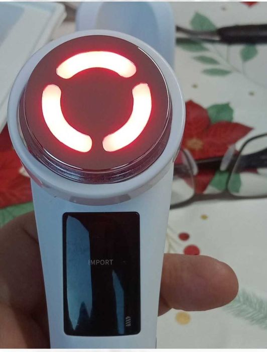 Massageador Facial 5 em 1 M80B | Radiofrequência (RF), EMS e LED