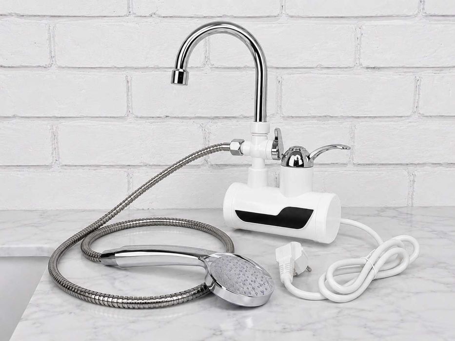 Проточний водонагрівач Water Heater MP5208 міні бойлер кран з підігрівом води душ 3000Вт LCD дисплей настінний водонагрівач бойлер на кран