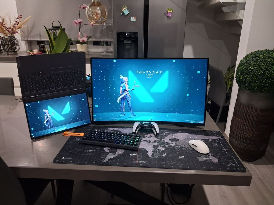Monitor Curvo MSI MAG VA 31.5" 180Hz