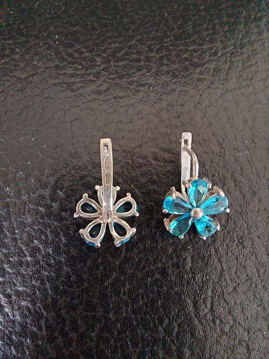 Срібні сережки квіточки з блакитними камінцями, срібло 925 проба