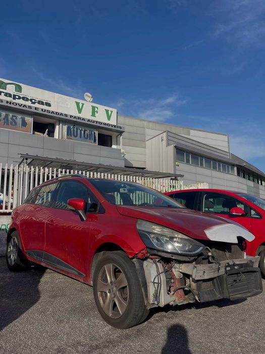 RENAULT CLIO IV CARRINHA 2013 PARA PEÇAS