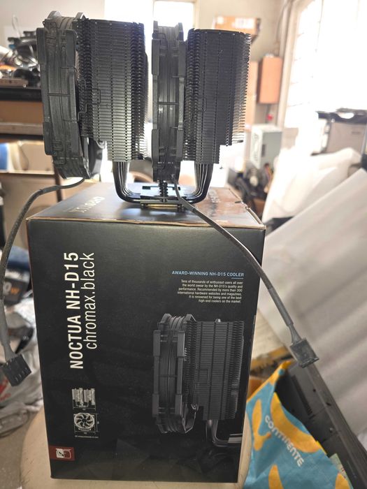 vendo ou troco Noctua NH-D15 chromax.black como novo na caixa com todos os manuais. a 100%