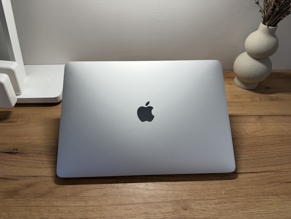 MacBook Pro 13 2020 M1 16Gb RAM 512Gb SSD Silver