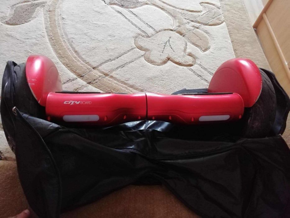 hoverboard elektryczny czerwony z ładowarką
