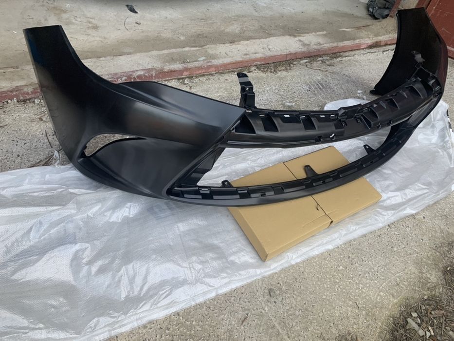 Toyota Camry 55 USA бампер передний