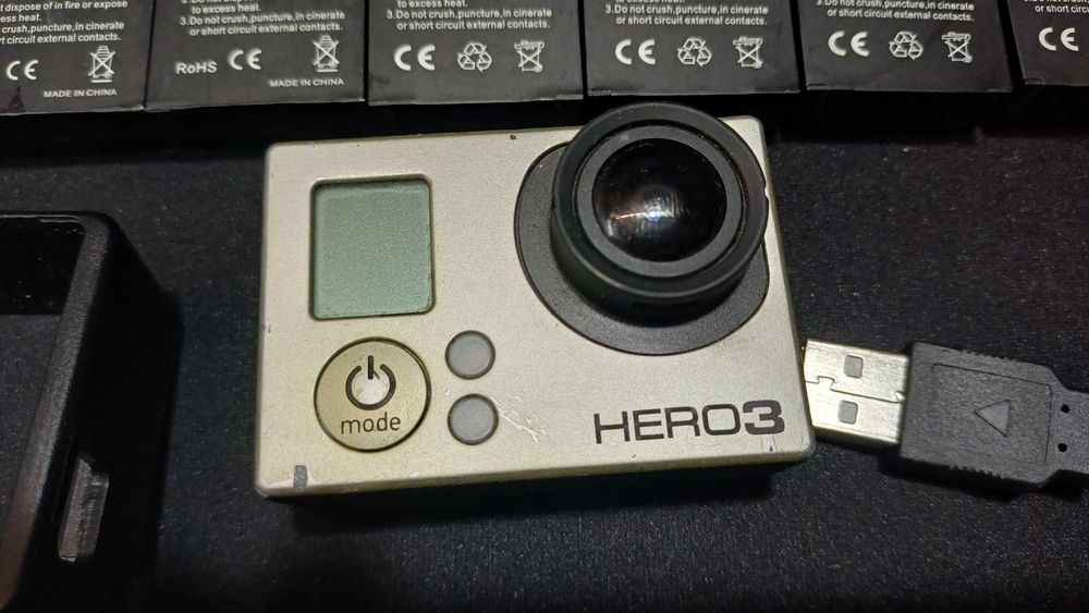 GoPro Hero 3 com mala e acessórios