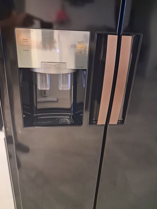 Lodówka Samsung z kostkarką