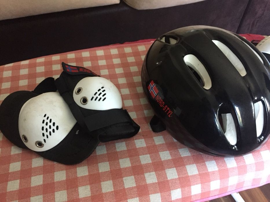 Capacete joelheiras e cotoveleiras