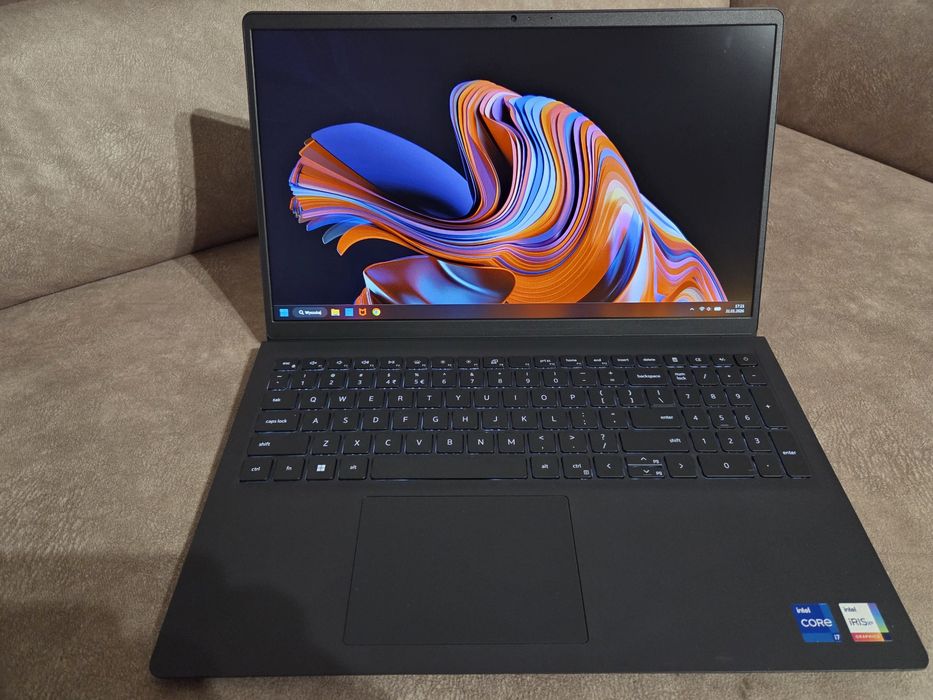 Laptop DELL Vostro V3520, Intel Core i7, 16GB DDR4, SSD  512 GB, Win11