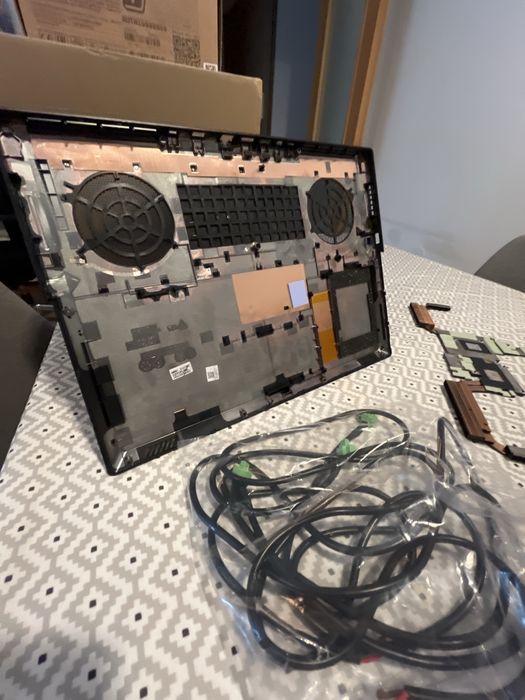 Peças para Lenovo Legion T530-28ICB