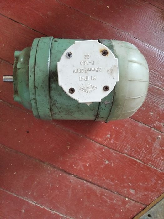 Електродвигун швейної машинки