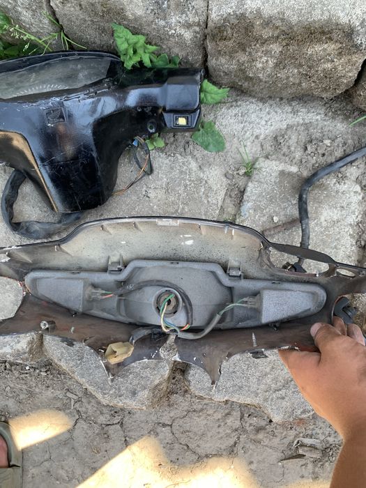 Продам пластик і пердній тормоз