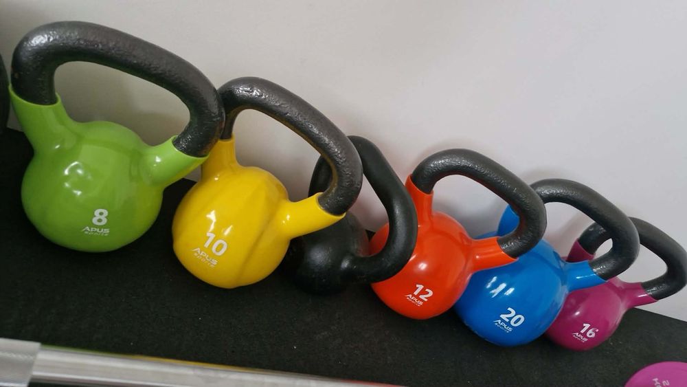Kettlebells czarne i kolorowe 4-20