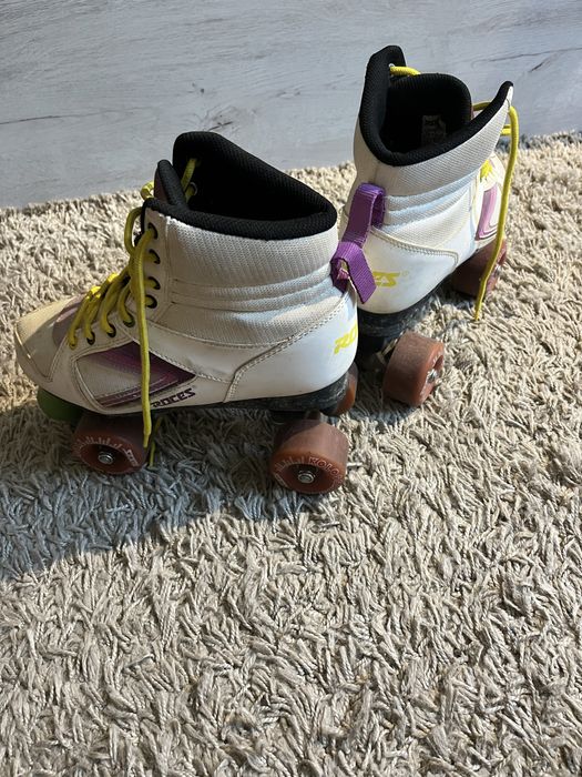 Patins de 4 rodas numero 38