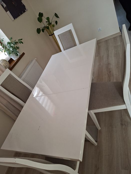 Stół rozkładany + 4 krzesła