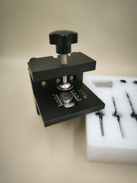 Szablon wzornik regulowany do mimośrodów połączenia niewidoczne