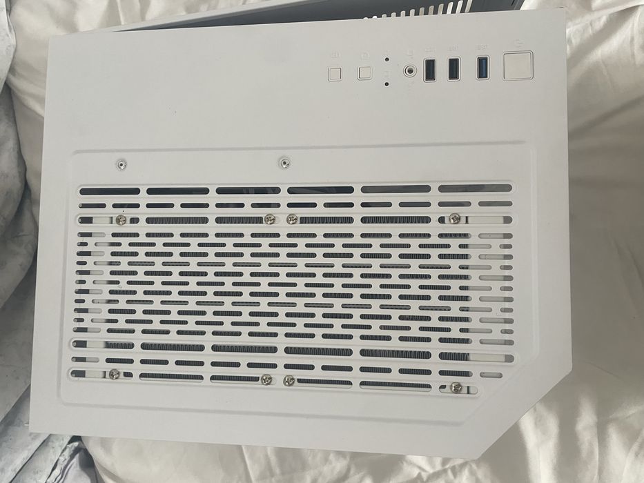 PC Gaming RGB i5-12400F + RX 6600 8GB | 16GB RAM | SSD NVMe 1TB | Wi-Fi