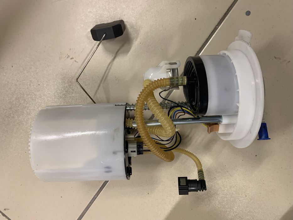 Паливний насос HITACHI 133361