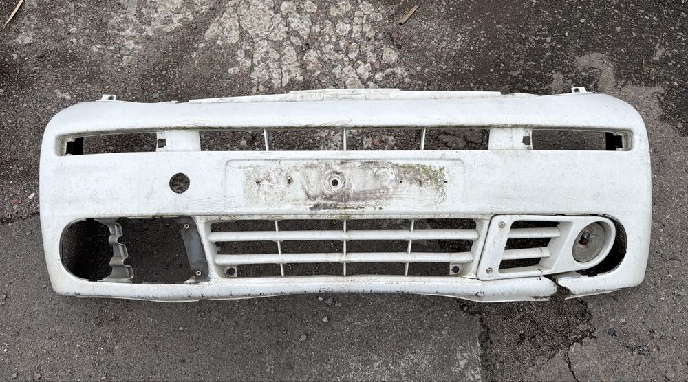 Передний бампер Renault Trafic ,Opel Vivaro , Nissan Primastar