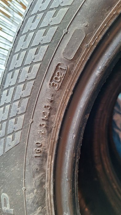 Opony Nokian 215/55/R17 Snowproof