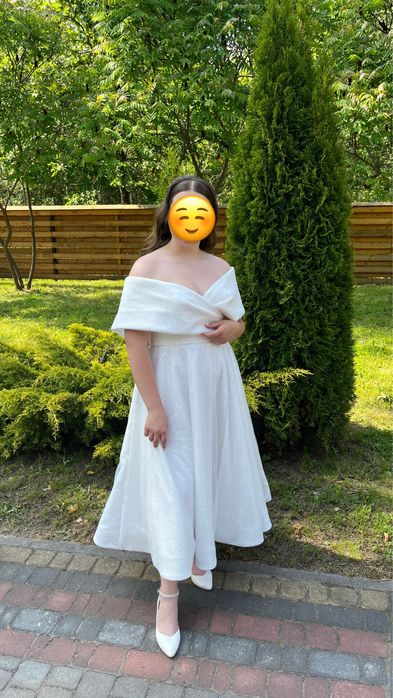 Продам    сукню