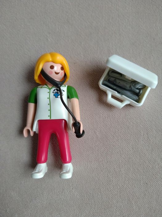 Playmobil lekarka