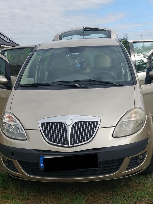 Sprzedam Lancię Musa w automacie